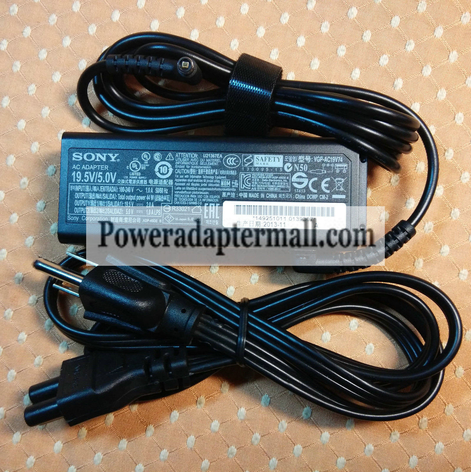 Original 19.5V/5V Sony Vaio Fit 13A SVF13N290X Flip AC Adapter Original 19.5V/5V Sony Vaio Fit 13A SVF13N290X Flip AC Adapter